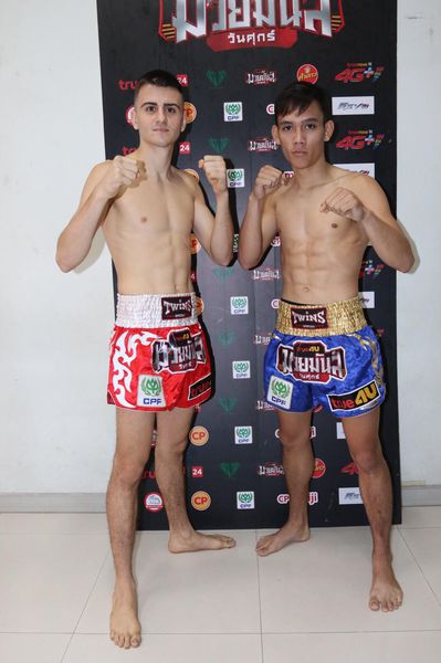 ไมเคิล คัมแบ็คบู๊ เด่นนาโพธิ์ ชิงแชมป์ WBC ตู้ทรู