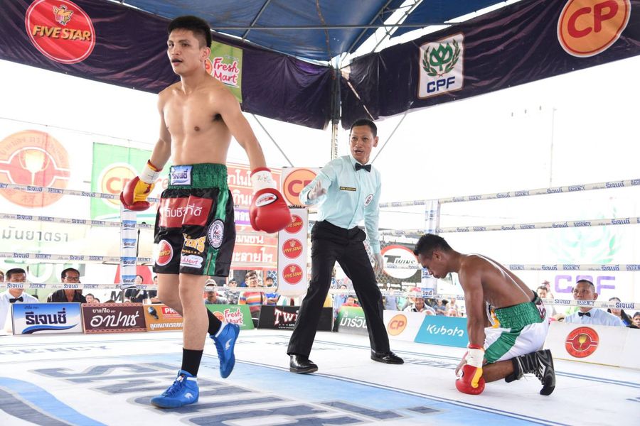 เพชร ซีพีเอฟ ถล่มสามนับ ซิวแชมป์ WBC เอเซียฟ